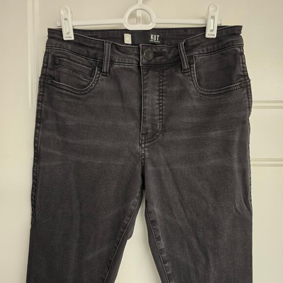 Women's Kut from the Kloth Black Denim Skinny Jeans Fray Ankles | Size 6 Petite - Picture 3 of 8
